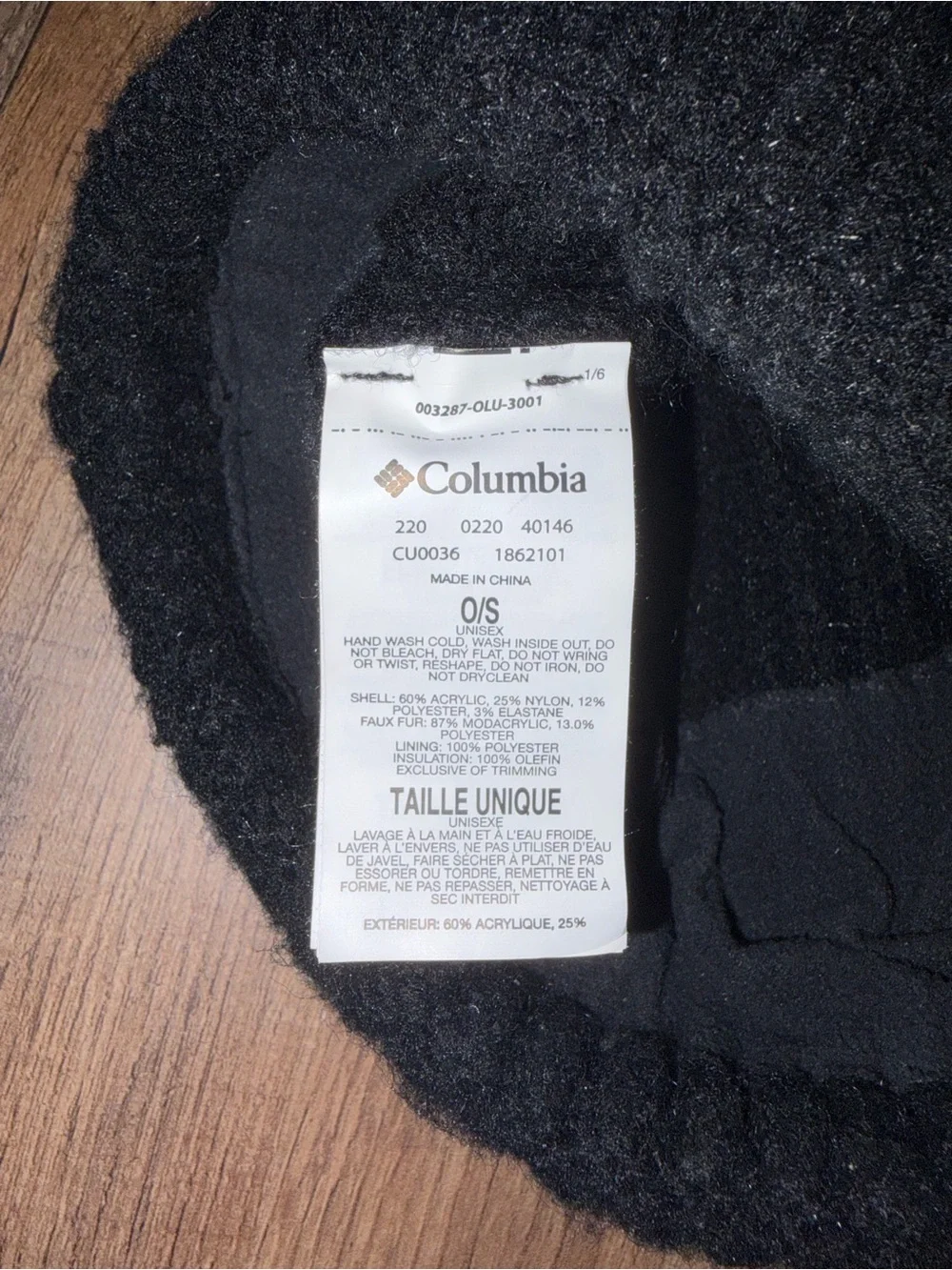 Columbia Black Ribbed Pom Beanie